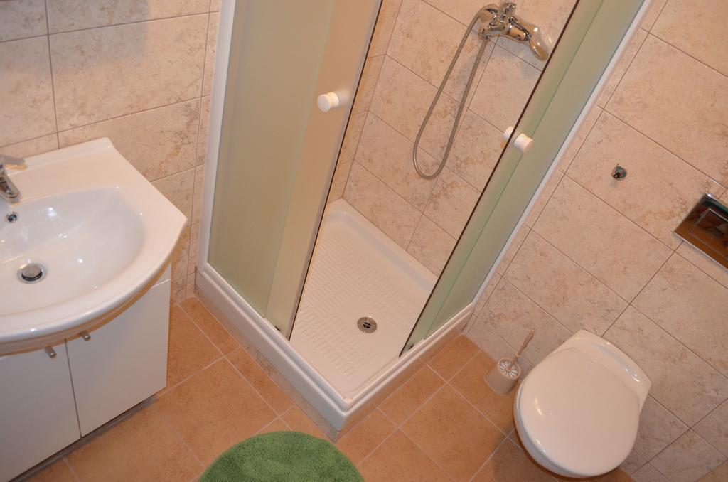 Apartments Lora Baška Habitación foto