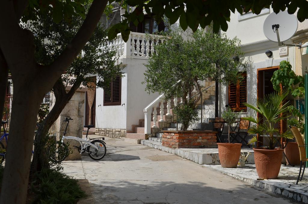 Apartments Lora Baška Habitación foto